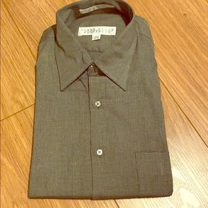 Perry Ellis Button down